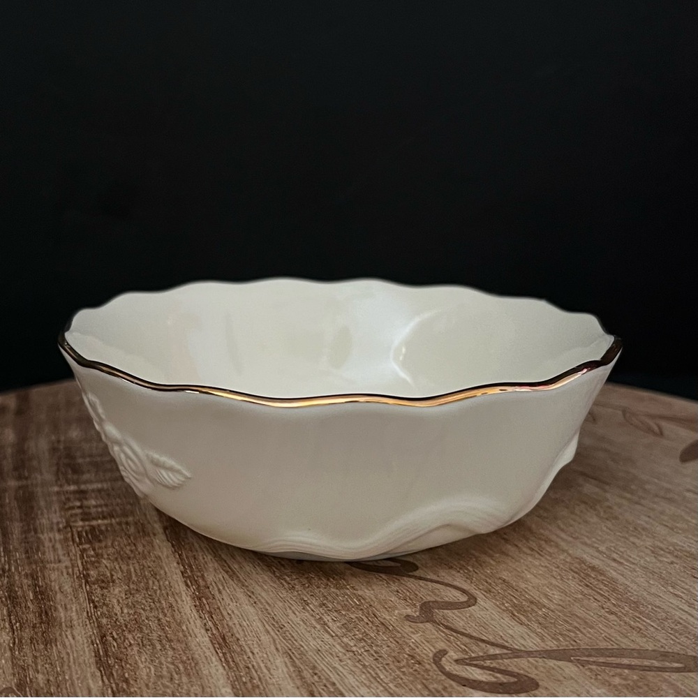Lenox Rose Blossom Scalloped 5.5" Nut Candy Bowl - Picture 7 of 9